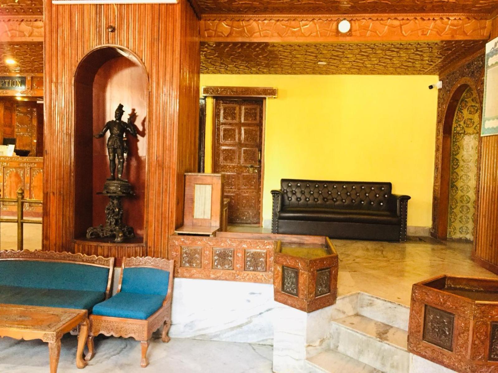 Kashmir Hill Town Hotel Srinagar  Ngoại thất bức ảnh