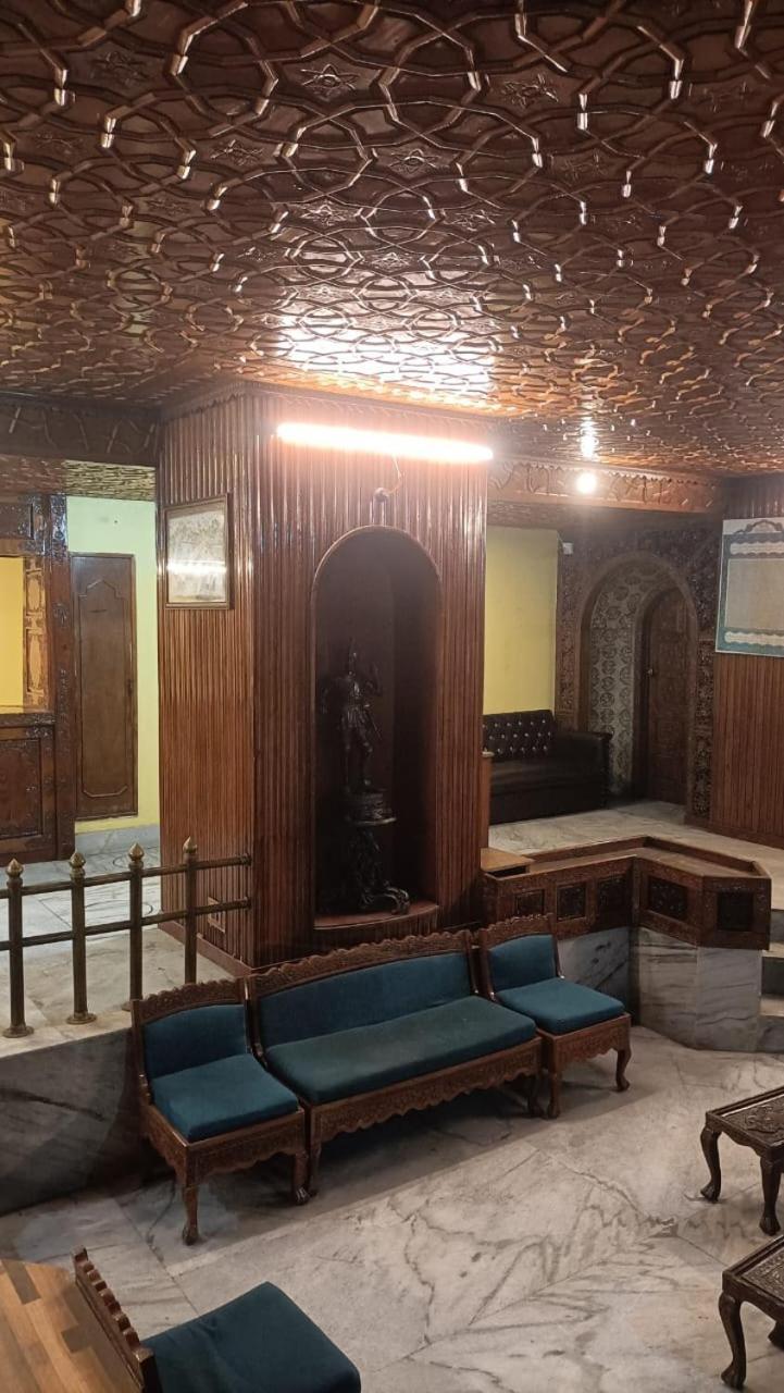 Kashmir Hill Town Hotel Srinagar  Ngoại thất bức ảnh
